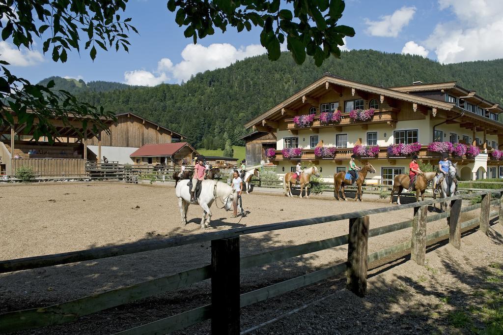 Gasthaus Mitterjager Кирхдорф ин Тирол Екстериор снимка